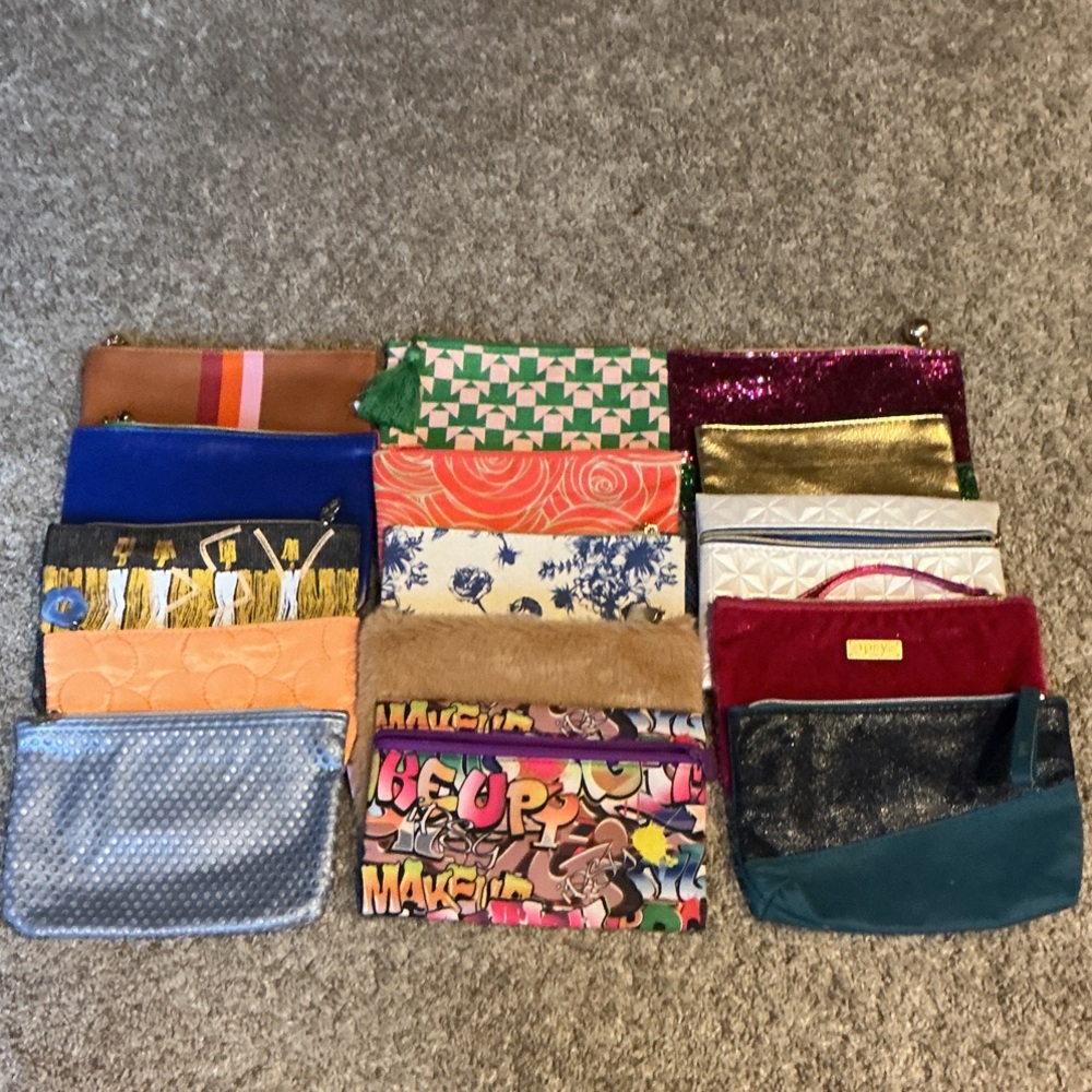 IPSY MAKEUP BAG LOT - 15 COSMETIC BAGS, TRAVEL POUCHES, MIXED STYLES EUC